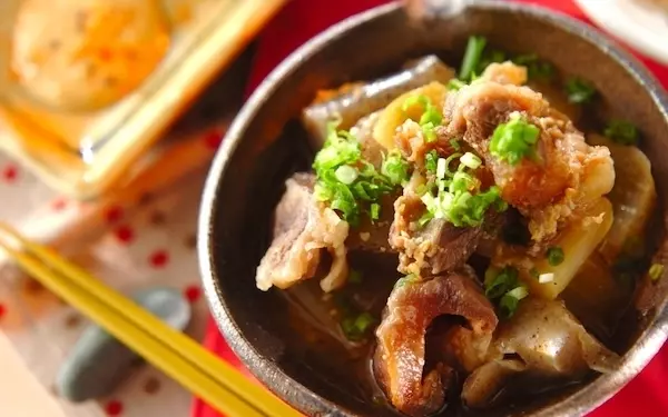 トロトロ＆プリプリな食感がたまらない！ 短時間で作れる「牛すじ煮込み」