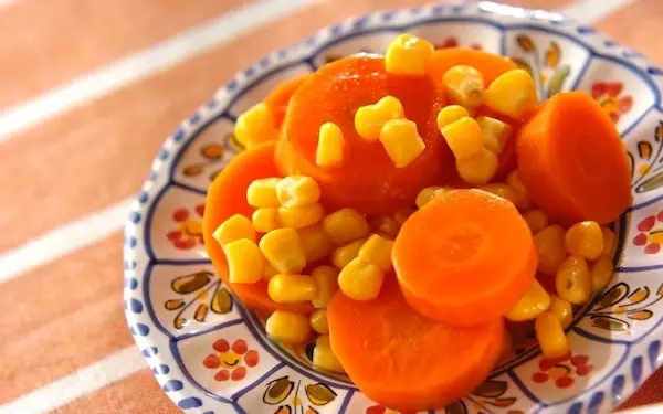 電子レンジで簡単に調理! カロテンたっぷりな「コーンキャロット」