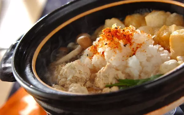 体が芯から温まる！　栄養バランス抜群な「揚げ餅入りみぞれ鍋」