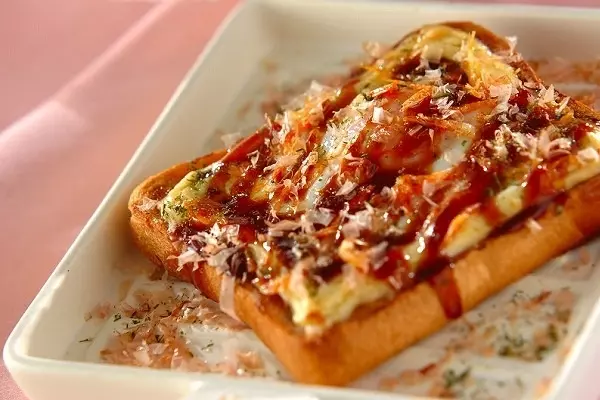 お好み焼き風トースト