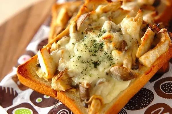 5分で完成！キノコのみそマヨトースト