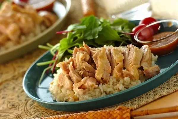 カオマンガイ(タイ風鶏ご飯)