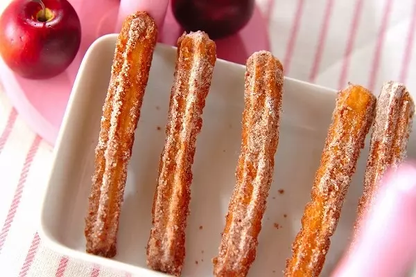 テーマパークの味を再現!カリカリモチモチ❤️チュロス