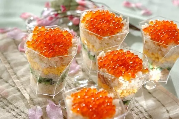 彩りカップ寿司