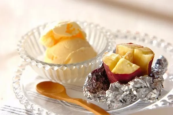 サツマイモのホイルバター焼き