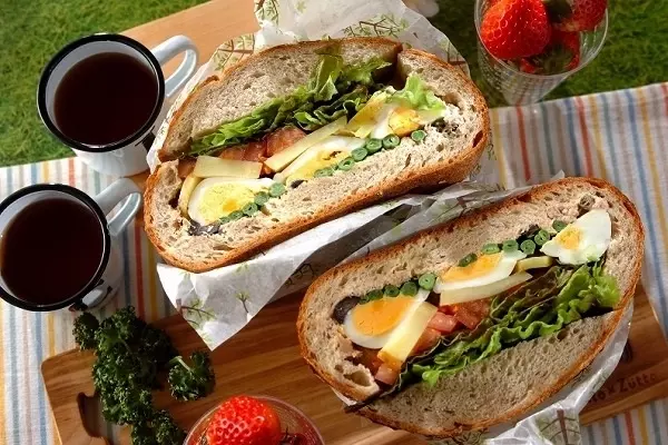 ツナと新ジャガのパンバーニャ