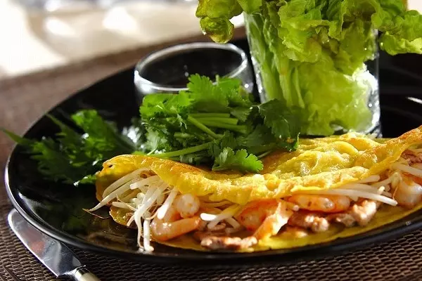 バインセオ(ベトナム風お好み焼き)