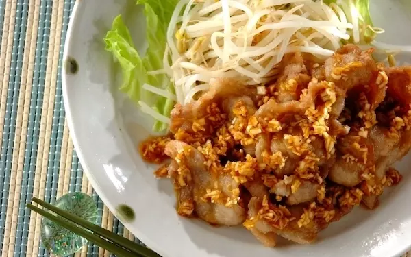 サッパリとネギソースで味わえる! 「豚こま肉のさっくり揚げネギソースがけ」