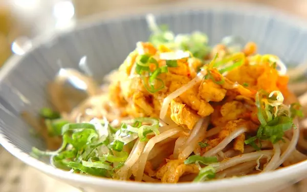 主役級の存在感、覚えておくと便利な「モヤシと卵のニンニクマヨ炒め」