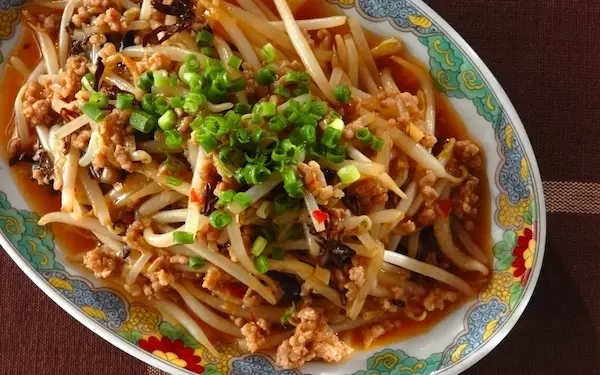 おかずに困ったらコレ、ご飯との相性バツグンな「麻婆モヤシ」