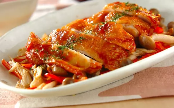 使う調味料はたった2つ、失敗知らずの「鶏もも肉のケチャップ焼き」