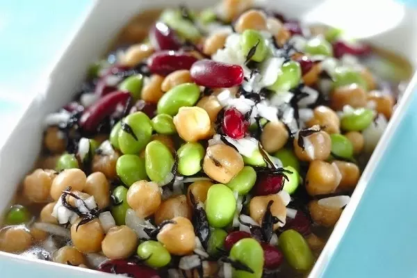 豆とヒジキの彩マリネ