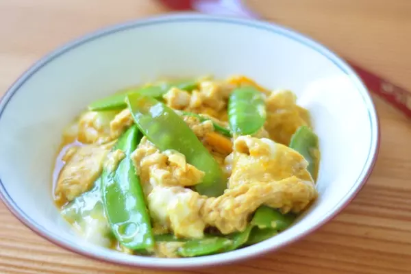 絹さやの卵とじ