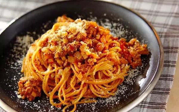 和と洋のコラボレーションが美味! 奥深い味わいの「みそミートパスタ」