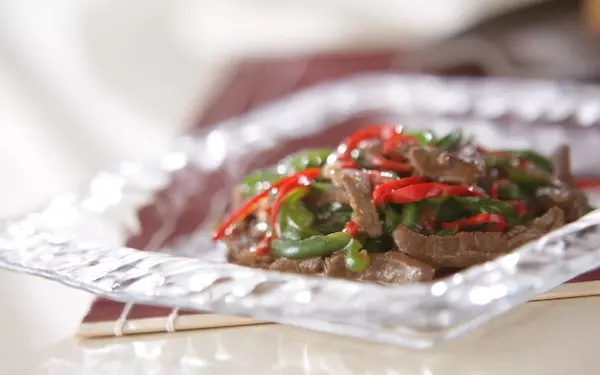 簡単なのに本格的！　ピーマンの歯応えがアクセントになる「青椒肉絲」