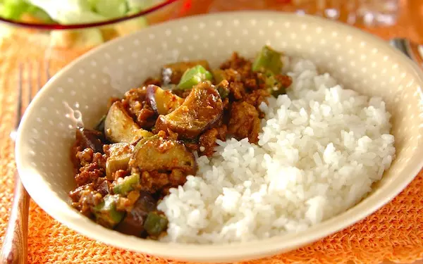 まるでドライカレーのよう&hellip;トロッとした「オクラカレーライス」
