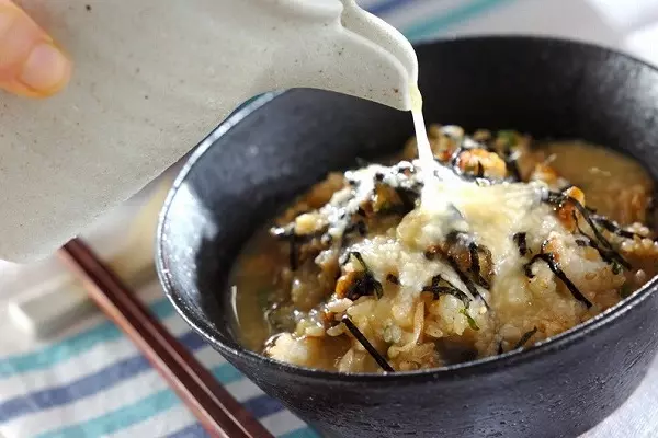 ウナギご飯の冷製トロロ茶漬け