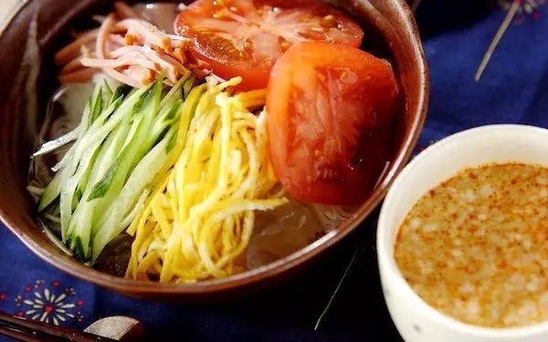 コクのあるゴマダレにつけて食べる、リピート必至な「冷やしゴマそうめん」