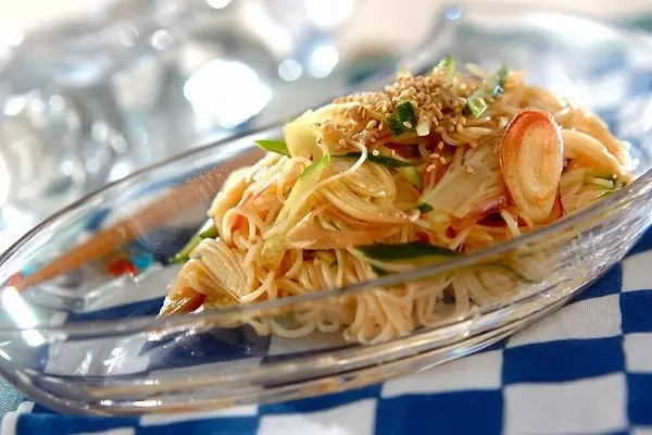 ミョウガとキュウリのサラダ風和えそうめん