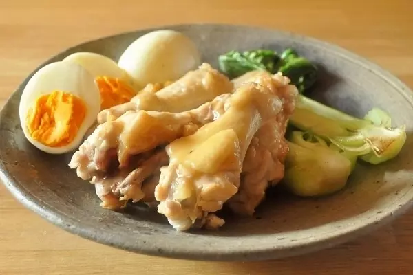 鶏手羽元と卵の梅酢煮