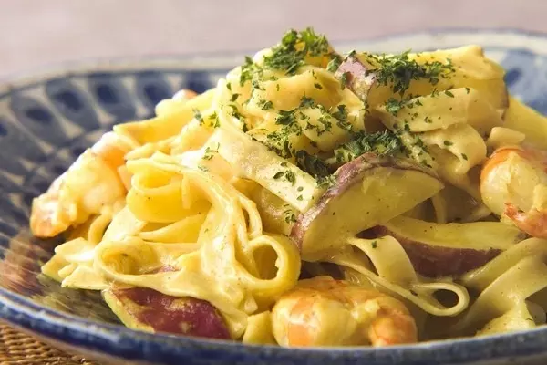 おさつのカレーパスタ