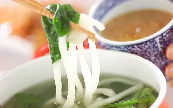 野菜をたっぷり食べられる！　翌朝お腹に残らない「​​釜あげうどん」
