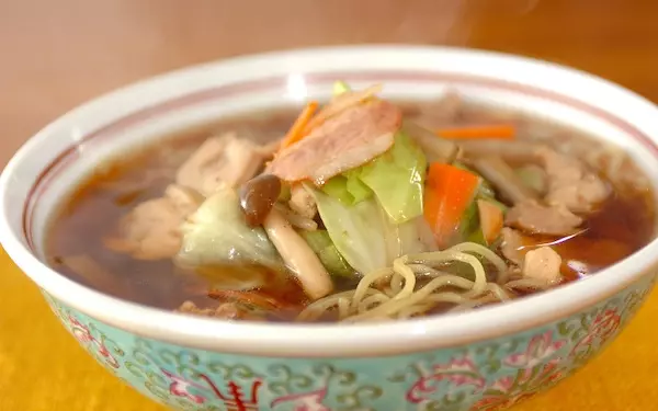本格的な味を堪能できる、生麺で簡単に作れる「王道の醤油ラーメン」