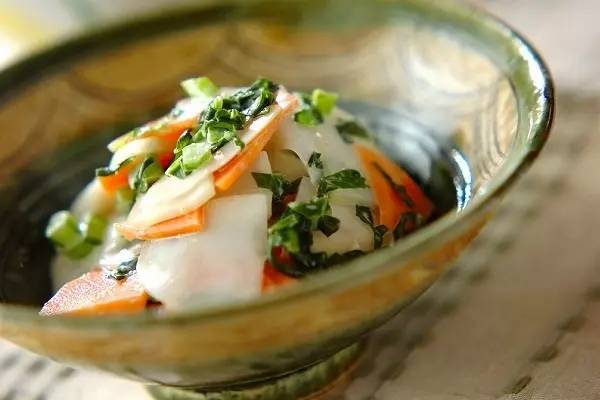 カブのユズマヨ和え