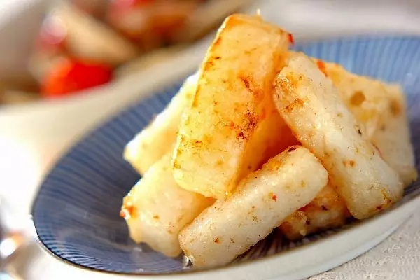 揚げ長芋のチリソース和え