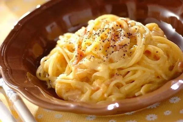 クリーミーコーンカルボナーラ