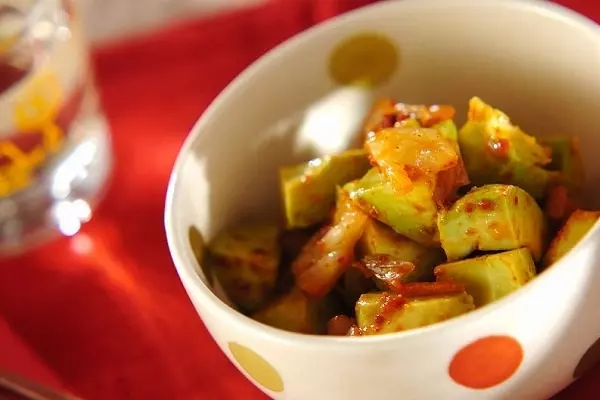 アボカドキムチサラダ