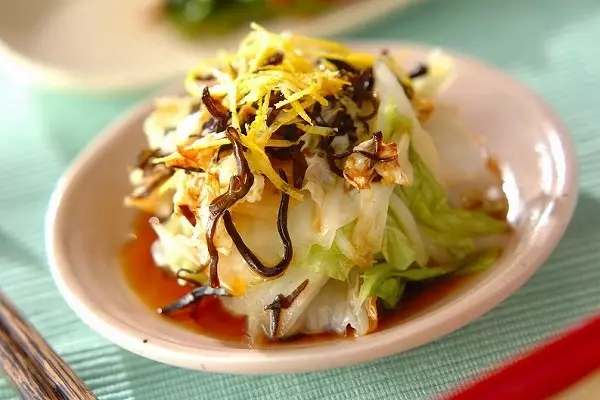 白菜と塩昆布のレンジ蒸し