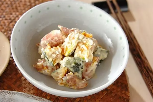 カボチャとチーズのサラダ