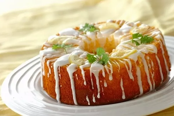 はちみつレモンのシフォンケーキ