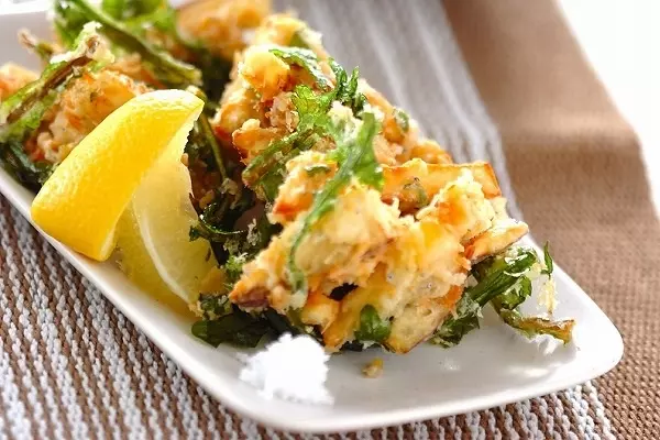 菊菜としらすのかき揚げ