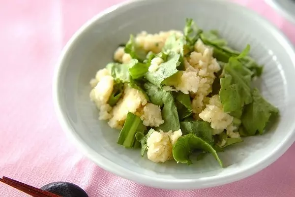 春菊入りポテトサラダ