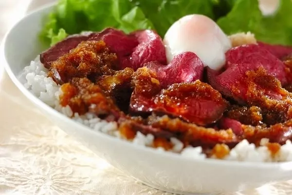 炊飯器で簡単！ローストビーフ丼