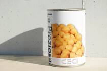 ヒヨコの頭のような形が可愛い「ヒヨコ豆」。カルディでも水煮缶で売られているので、見かけたことがある方も多いと思います。<br />ヒヨコ豆は、植物性のタンパク質、ビタミン、カリウム、そして食物繊維がとっても豊富。<br />高タンパク低脂肪の食材なので、ダイエット中の方や脂肪が気になる方にオススメです。