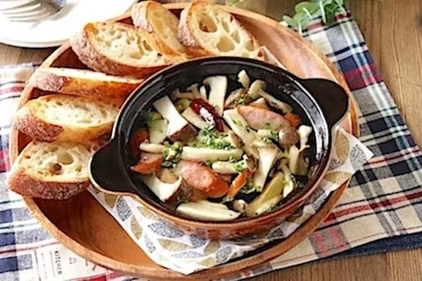 きのことウインナーのアヒージョ