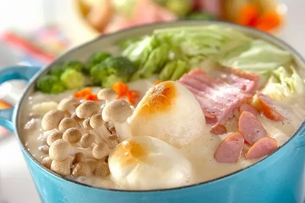 3種のチーズの白みそ京風チーズ鍋