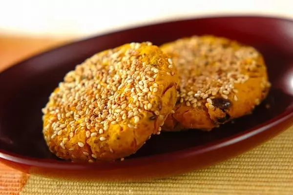 カボチャのゴマ団子