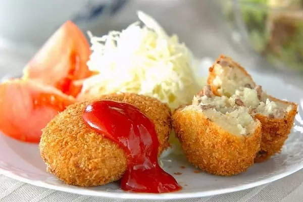むかしコロッケ