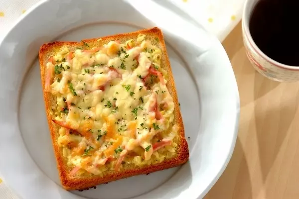 タルタルカレートースト