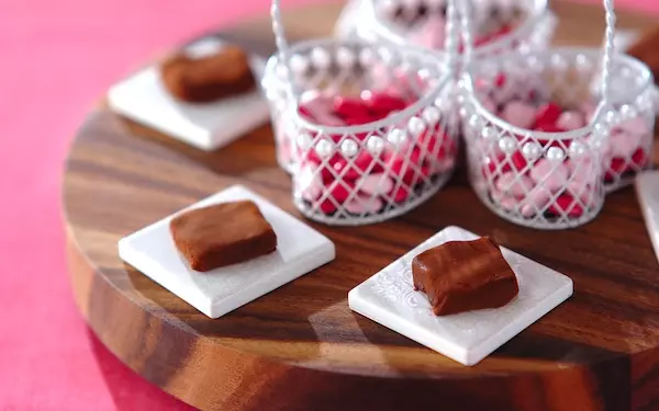 甘酸っぱい味わいがやみつきに! とろける「生チョコ・フランボワーズ」