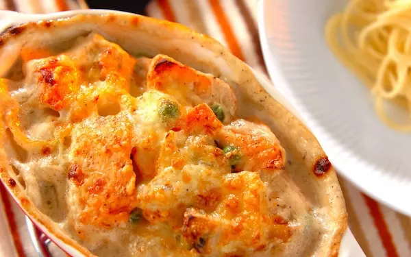 素材の味が引き立つ! 今の季節にピッタリな「サーモンのグラタン」