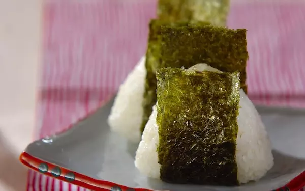 みんな大好き！　何度食べても飽きが来ない「ツナマヨおにぎり」