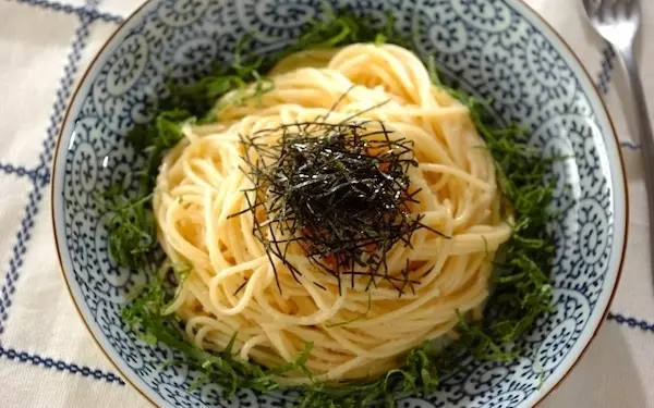 茹でたパスタにタラコ・調味料を混ぜるだけ「簡単たらこパスタ」