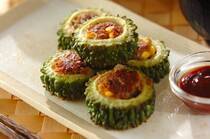 夏になると食べたくなるゴーヤは、ビタミンC、カリウムを豊富に含んだ夏バテ予防にいい栄養をたっぷり含んでいます。このコラムでは、人気の沖縄料理「ゴーヤチャンプル」のアレンジレシピ、食卓のメインになるゴーヤのおかず、作り置きにもなる佃煮や酢の物などの副菜ゴーヤ料理などを20選ご紹介します。