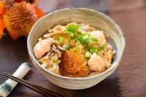 痩せ＆うま味食材を組み合わせて、美味しさと食べ応えと栄養バランスをコンプリート。「ササミとマイタケの腸活炊き込みご飯」