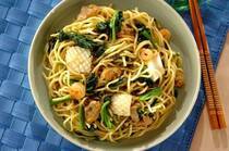 魚介類の旨味が味わえ和洋中のレシピに使えるシーフードミックス。何を作ろうか迷った時にあると便利な食材です。この記事ではシーフードミックスを使いこなすレシピを35選ご紹介！一皿で満足できる和洋中のメイン料理やパパッとできるおつまみなど、覚えておくと便利ですよ。